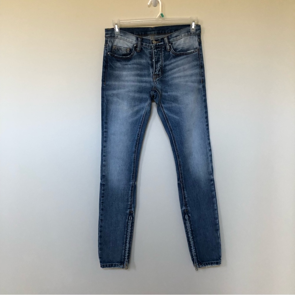 MNML Minimal Jeans Button Fly Zippered Ankle Distressed Wash Straight Leg - 28